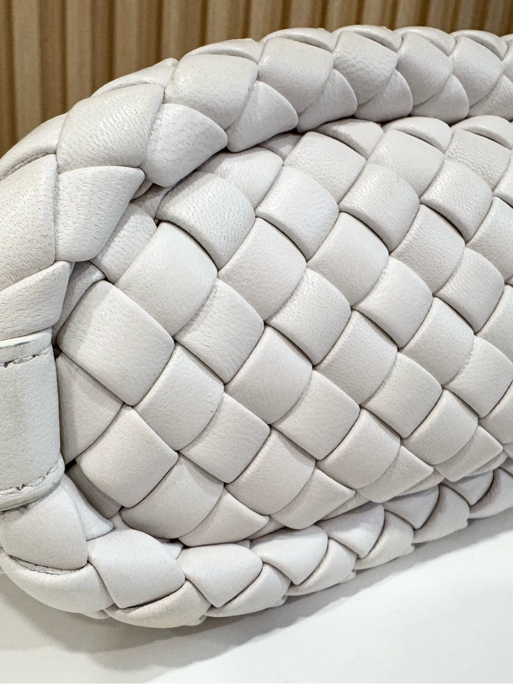 Bottega Veneta White Chalk Padded Intrecciato Leather Knot Shoulder Bag - Picture 7 of 13